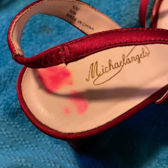 🚨NEVER WORN Michelangelo Niki Sexy Ruby Red Cross Strap Block Heel, Size 9.5M - Picture 11 of 14